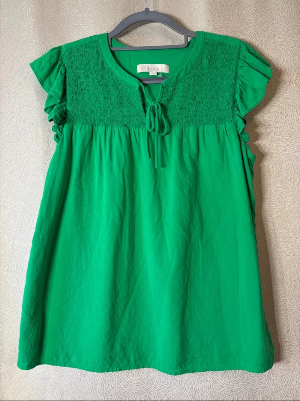 LOFT Green Smocked Yoke Tie-Front Flutter Sleeve Top 0247 - Picture 1 of 9